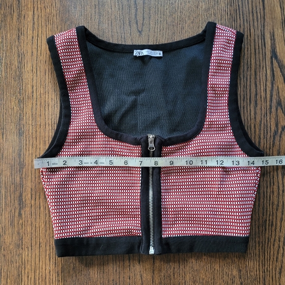 ZARA Red Black White Cropped Zippered Front Sleeveless Top Size Women's Small - Picture 5 of 8